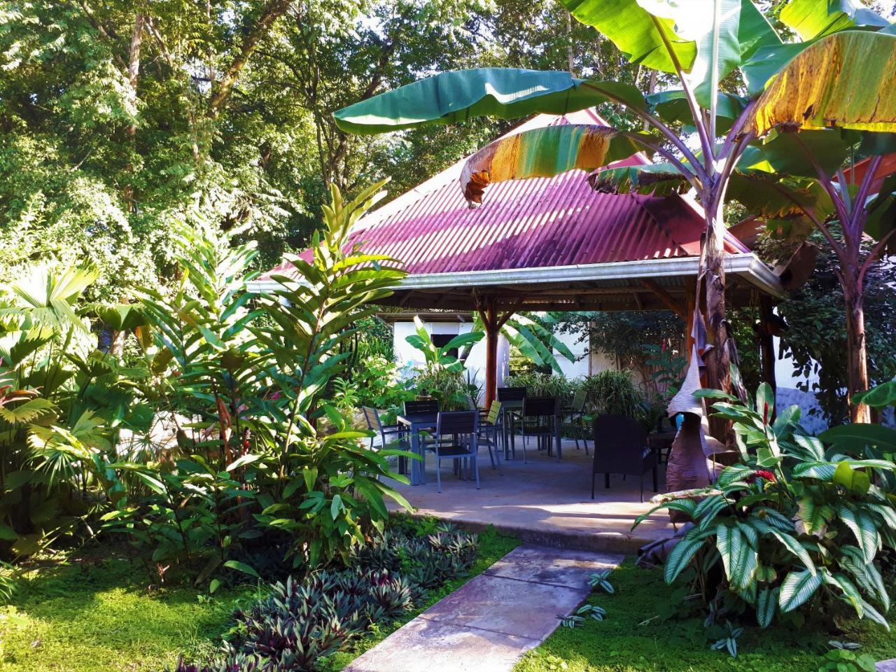 Playa Bluff Lodge Bocas del Toro Exterior photo