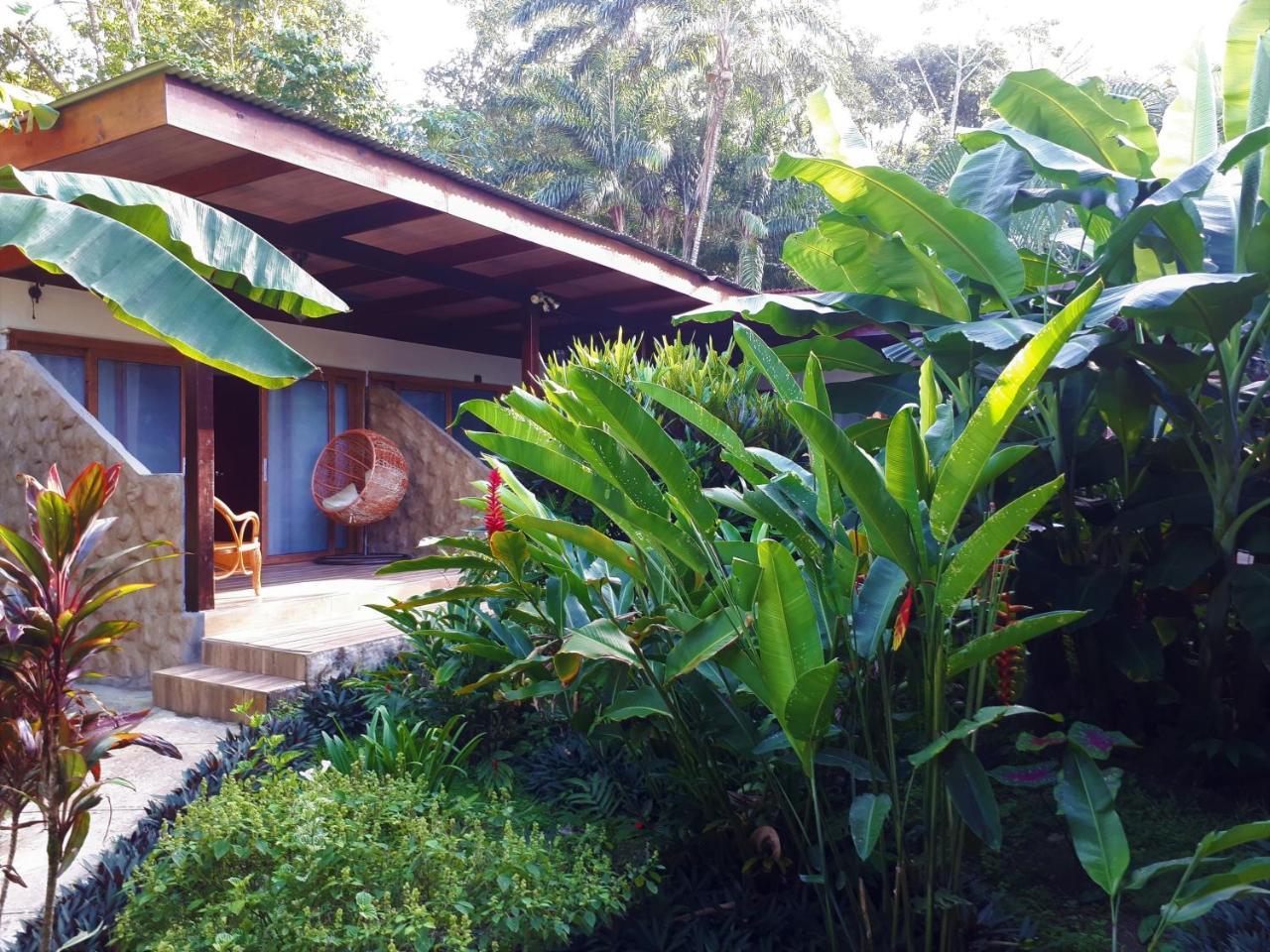 Playa Bluff Lodge Bocas del Toro Exterior photo